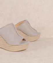 Load image into Gallery viewer, OASIS SOCIETY Bliss - Distressed Linen Wedge