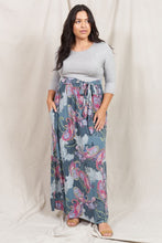 Load image into Gallery viewer, Plus Sash Maxi Dress With Pockets