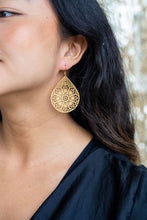 Load image into Gallery viewer, Camilla Earrings