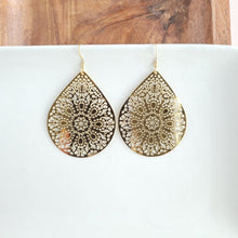 Load image into Gallery viewer, Camilla Earrings