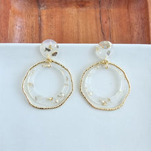 Load image into Gallery viewer, Georgia Earrings - Gold Flake