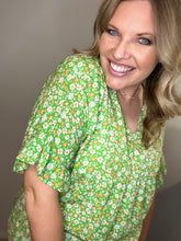 Load image into Gallery viewer, Green Floral Print Ruffle Sleeve V Neck Blouse Top