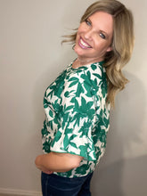Load image into Gallery viewer, Green Floral Printed Ruffled Short Sleeve Round Neck Loose Blouse
