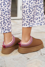 Load image into Gallery viewer, Chestnut Contrast Print Suede Plush Lined Snow Boots