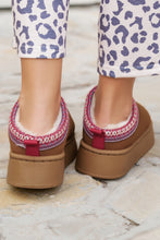 Load image into Gallery viewer, Chestnut Contrast Print Suede Plush Lined Snow Boots