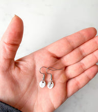 Load image into Gallery viewer, Dainty Disc Earrings